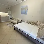 студио виви с двор Daire