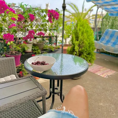 студио виви с двор Appartement *